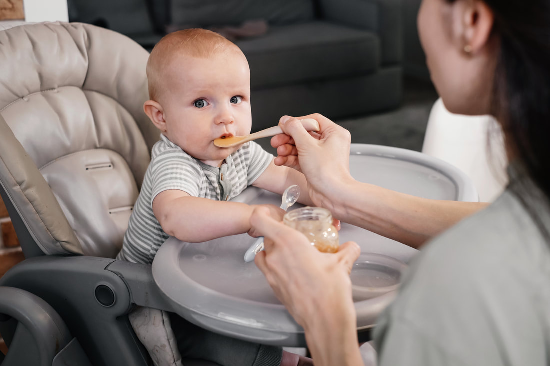 One Savvy Mom ™  NYC Area Mom Blog: Baby's First Foods - Feeding